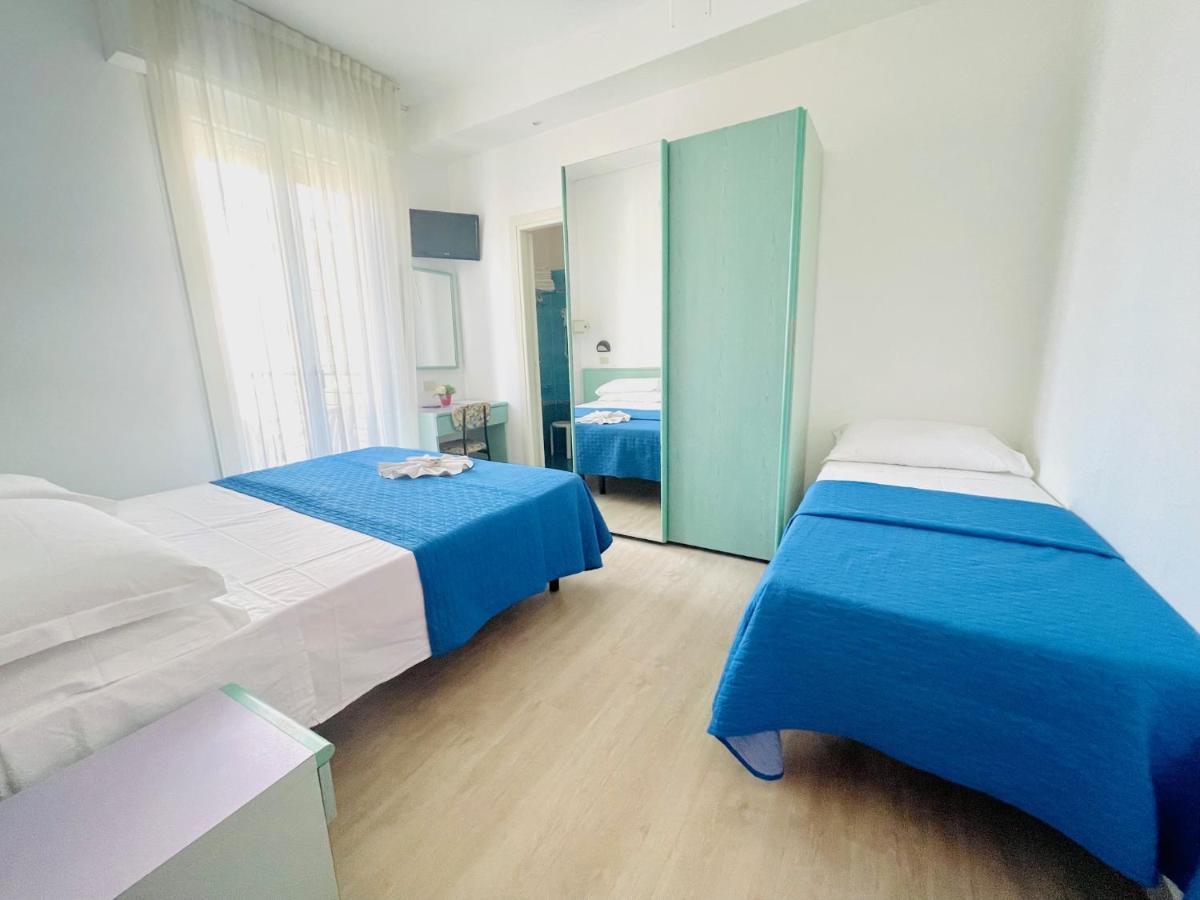 Hotel Eiffel Rimini Dış mekan fotoğraf