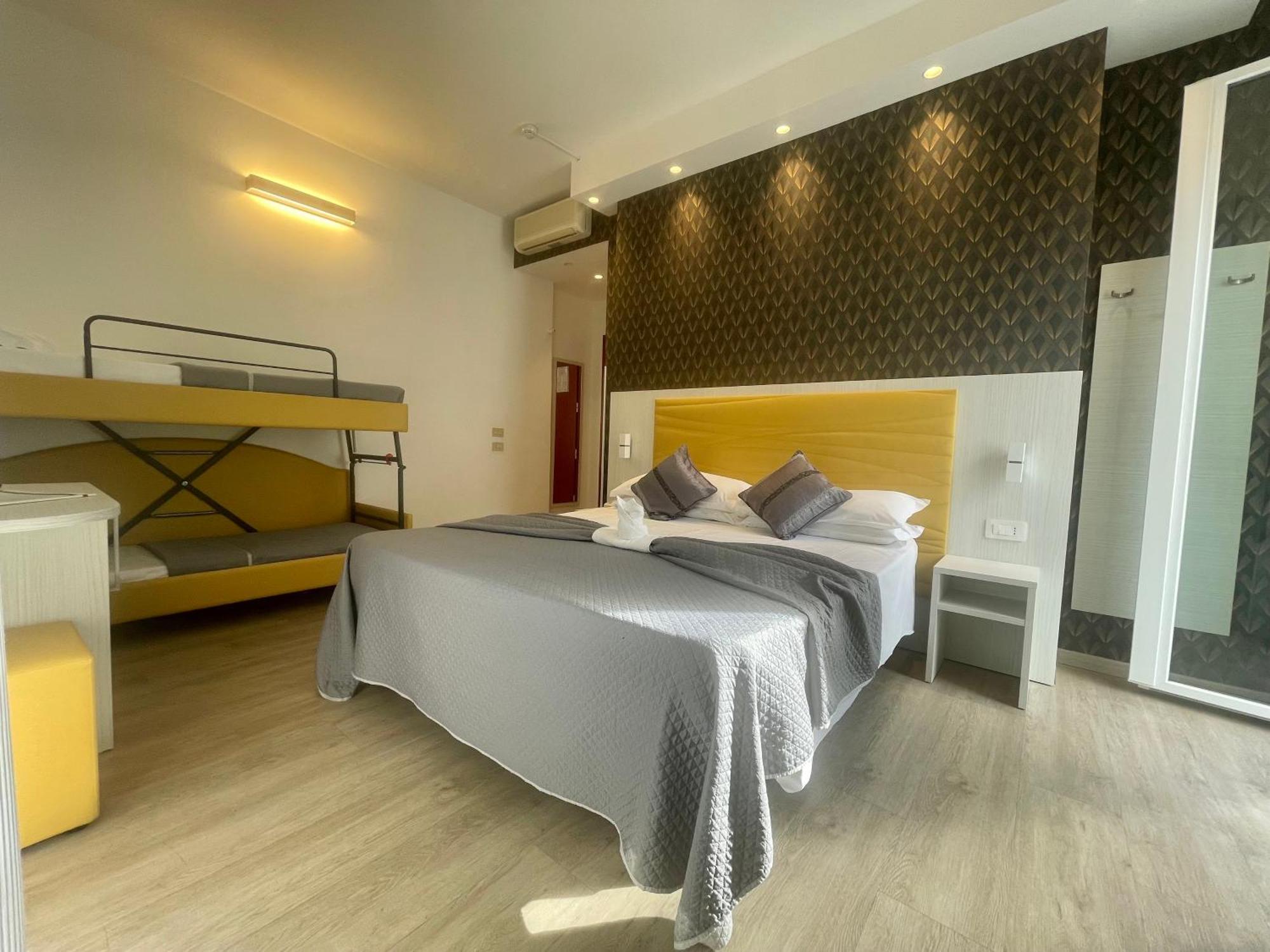 Hotel Eiffel Rimini Dış mekan fotoğraf